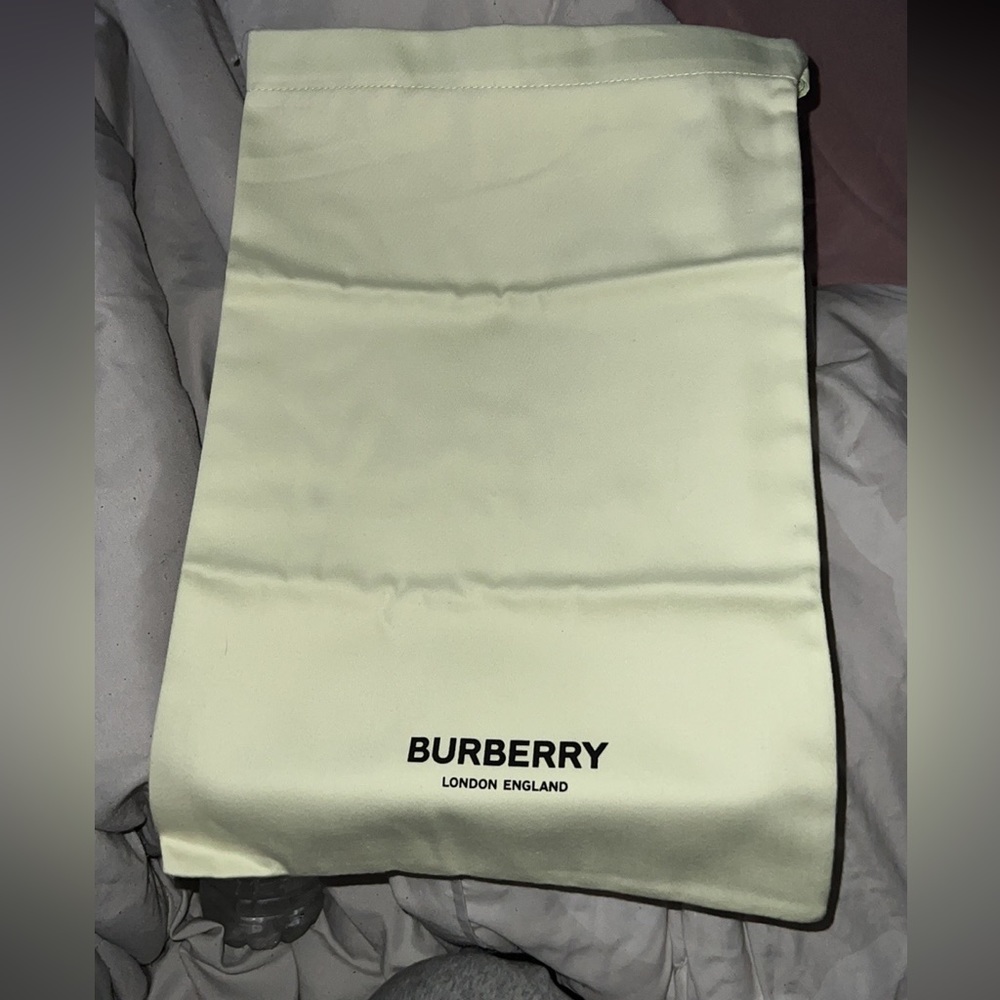 Burberry low top sneakers